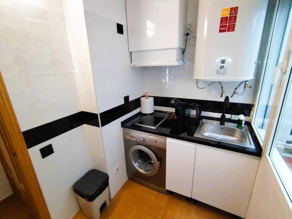 Puerta Del Sol - Apartamento Para 4 Madrid Ngoại thất bức ảnh