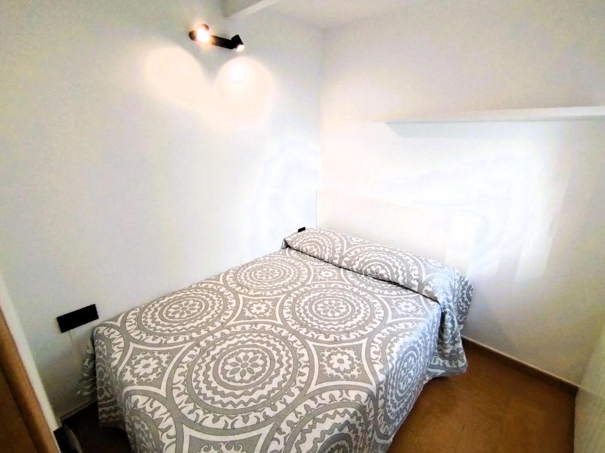 Puerta Del Sol - Apartamento Para 4 Madrid Ngoại thất bức ảnh